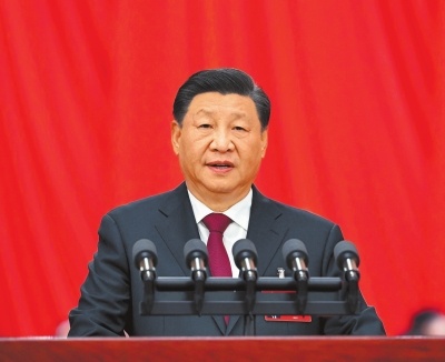 10月16日，习近平在中国共产党第二十次全国代表大会上作报告。 新华社记者 饶爱民 摄