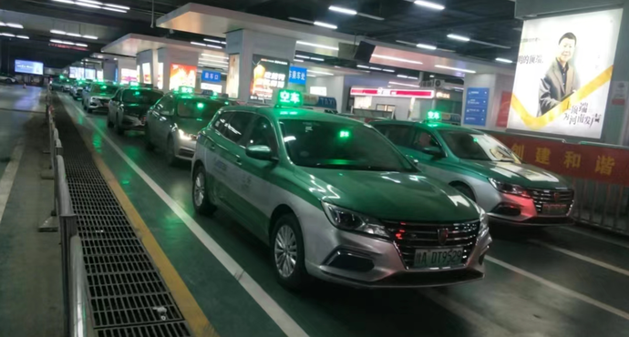 郑州市的出租汽车（资料图） 宋瞾杰 摄